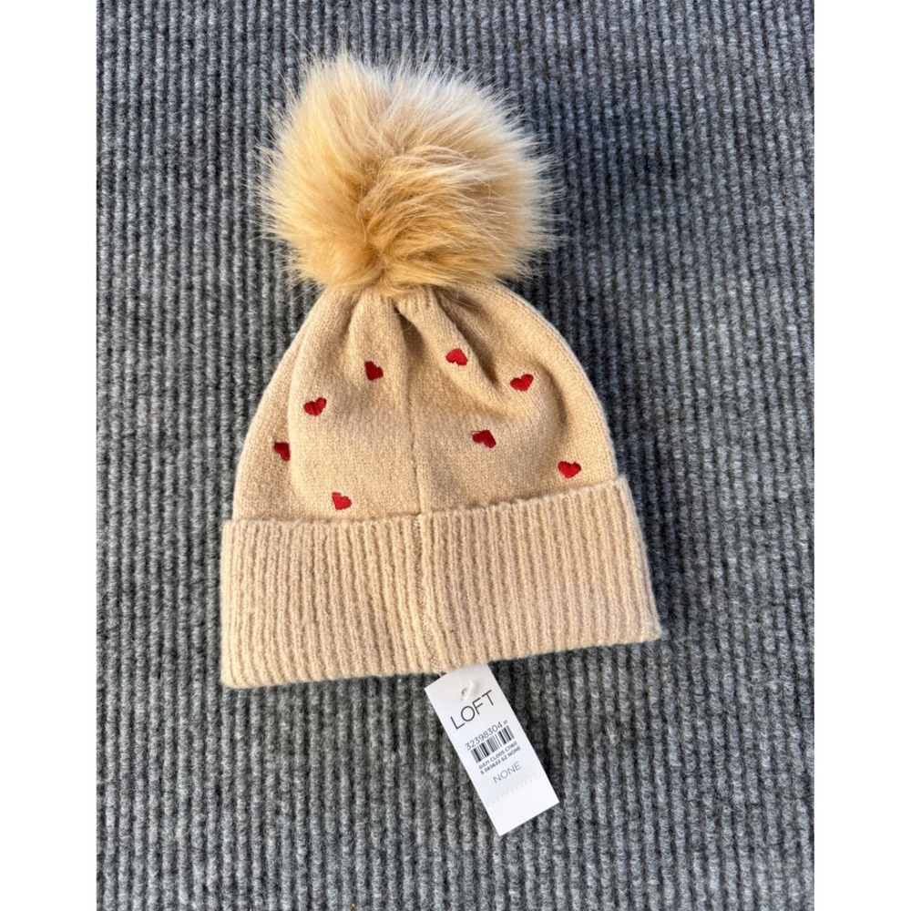 Loft Womens Tan Heart Embroidered Beanie Hat Faux Fur Pom Pom NWT 32398304